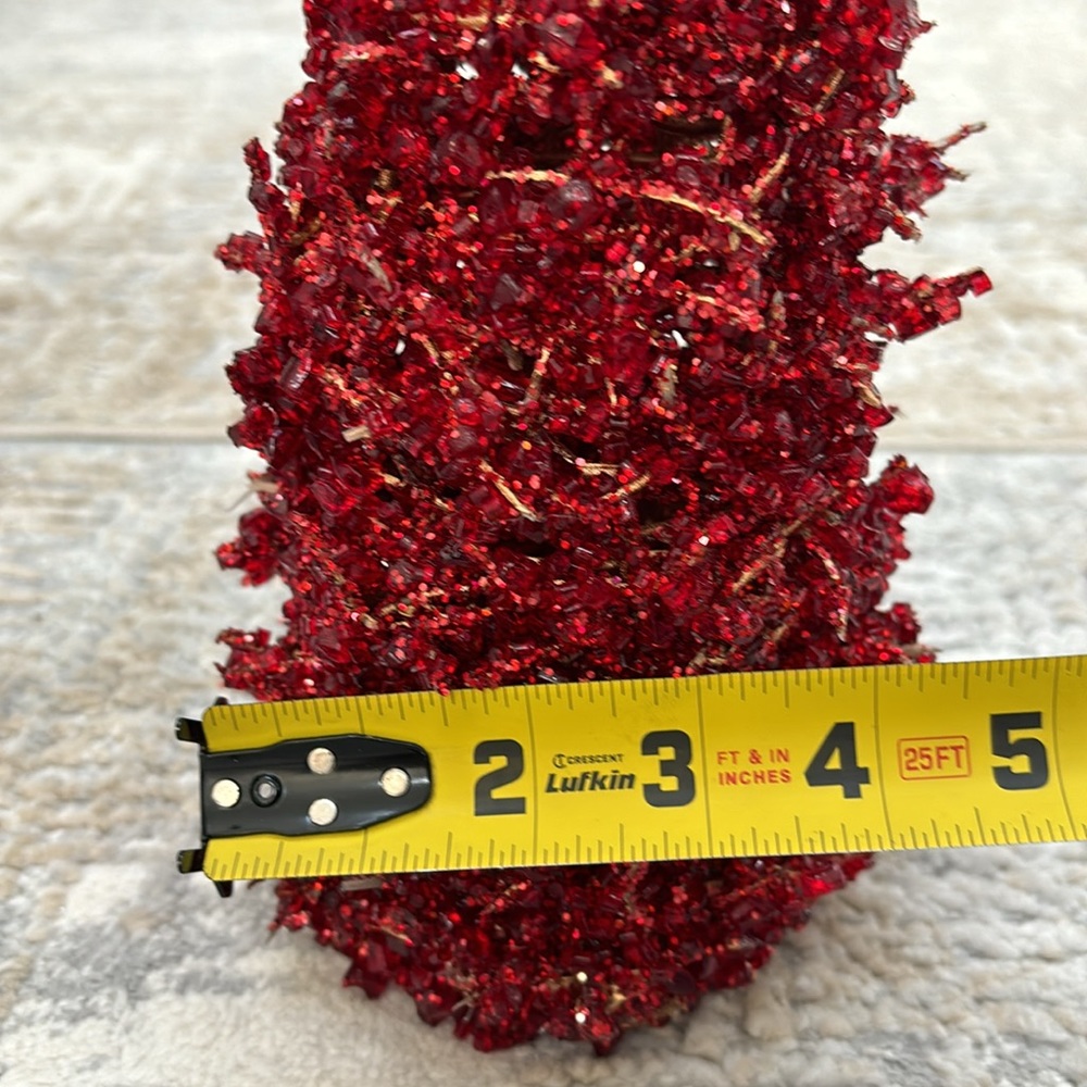 Red tree - Picture 3 of 4